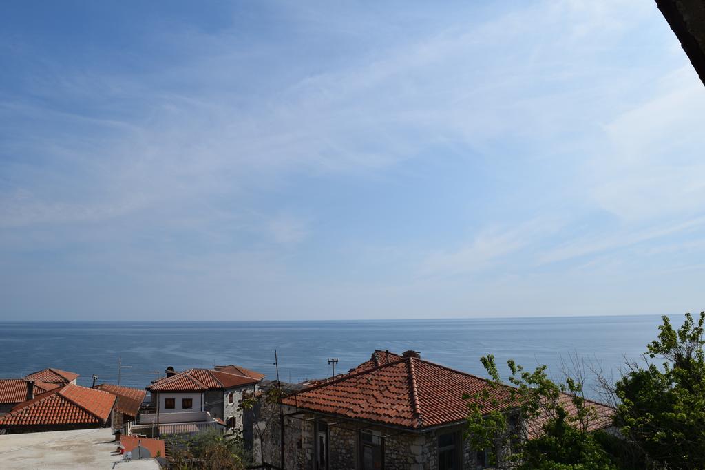 Guesthouse Maritimo Ulcinj Esterno foto