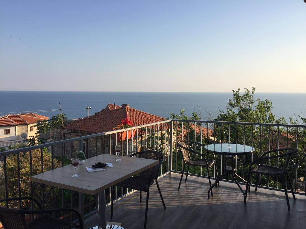 Guesthouse Maritimo Ulcinj Esterno foto